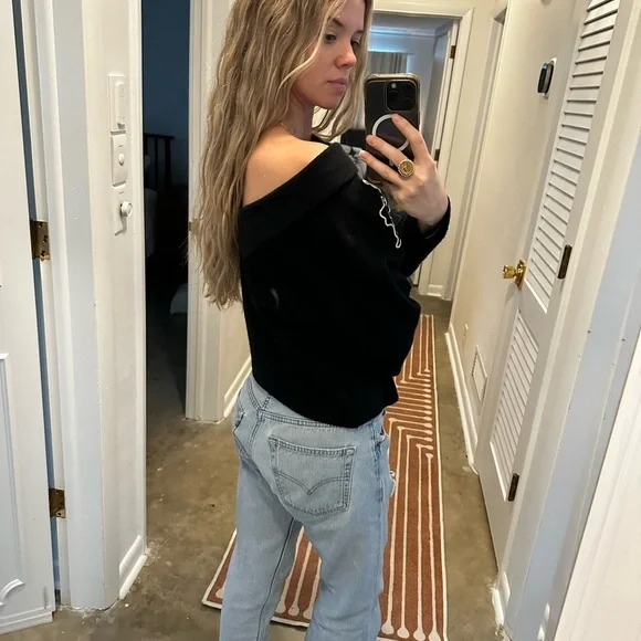 Vintage Wool Blend Cropped Sweater with White Embroidery - Picture 12 of 16